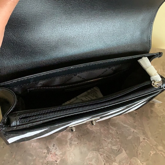 Michael Kors Medium Flap Shoulder Bag - Picture 9 of 14